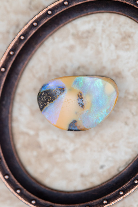 【No.018 — SMILING DOG】Australian Boulder Opal